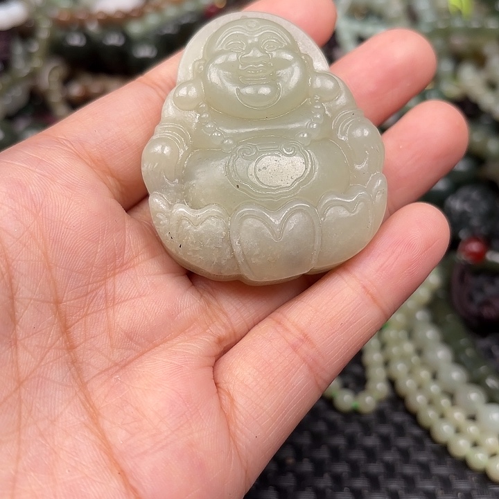 颈饰未镶嵌和田玉