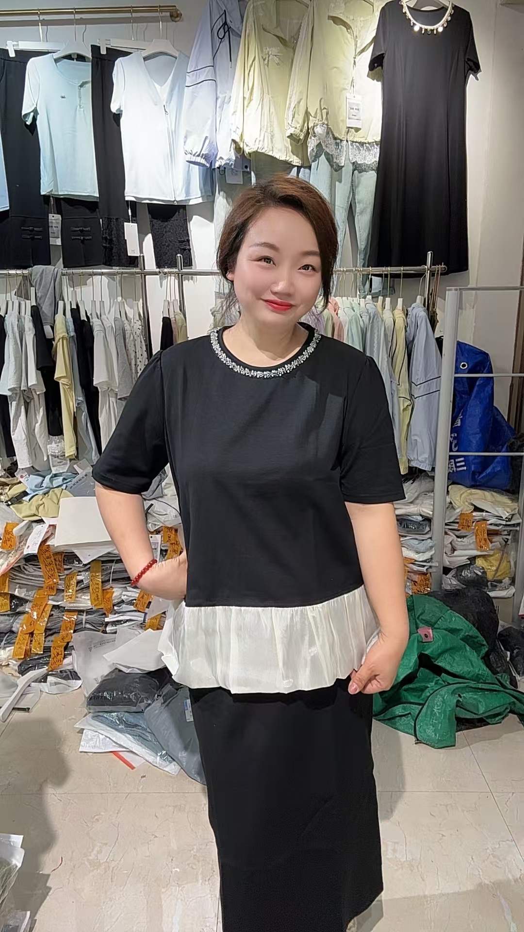 夏季显瘦荷叶边撞色镶钻套装9103