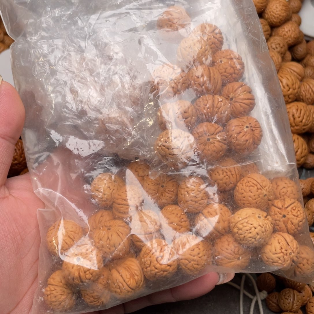 用***9桃核手串桃核散籽闪80