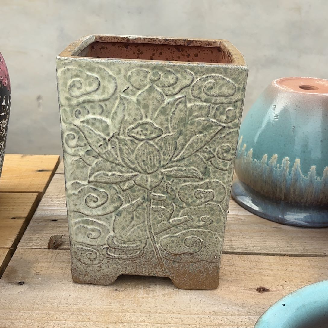 紫砂花盆钛金方口径18.5高度26