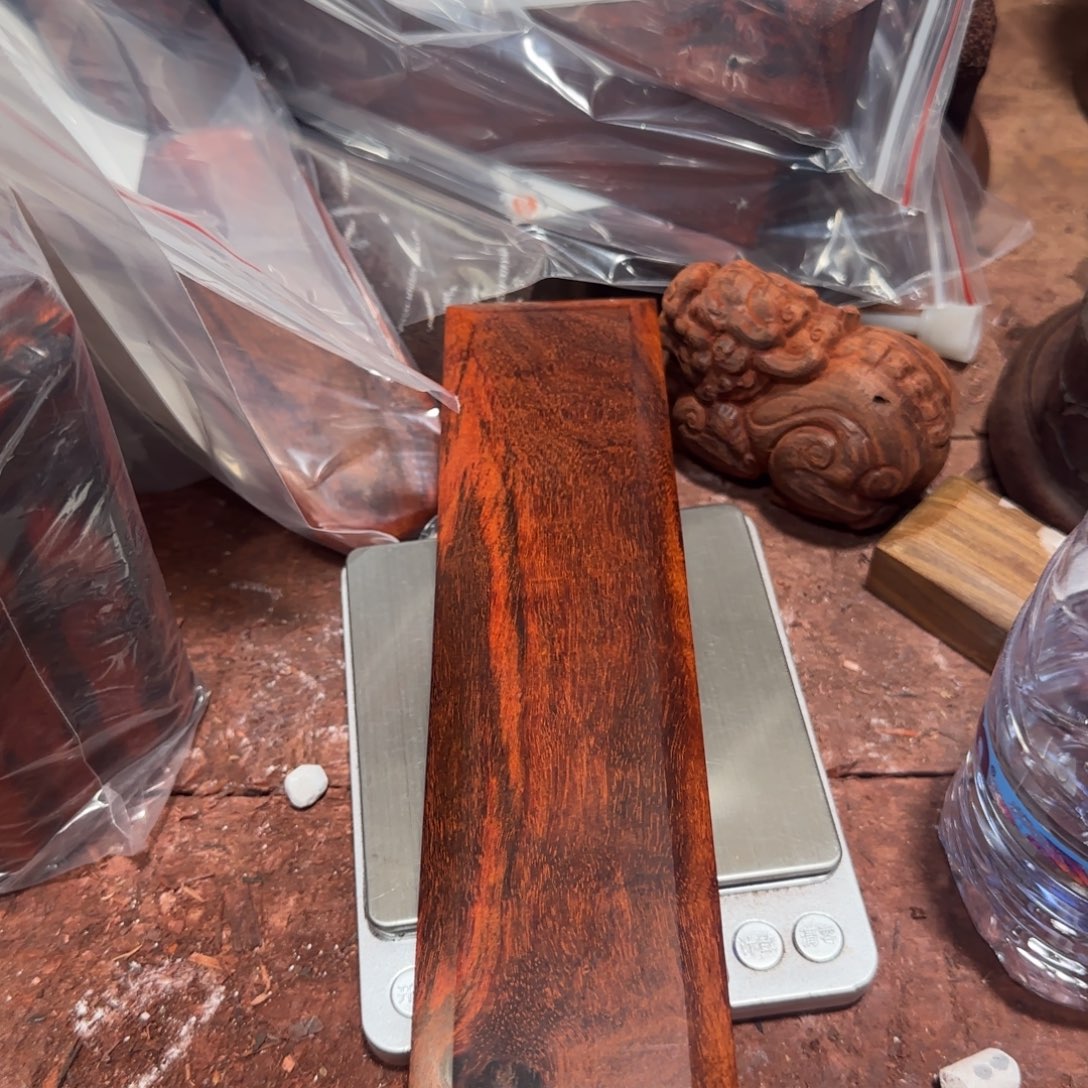 明***ᥭ木印度小叶紫檀手把件