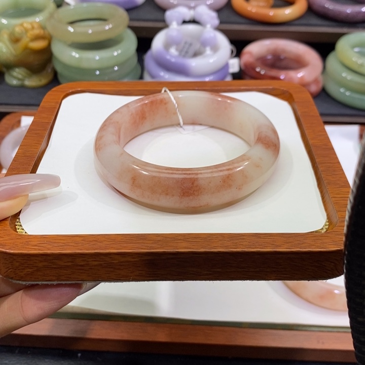 石英质玉未镶嵌手镯60