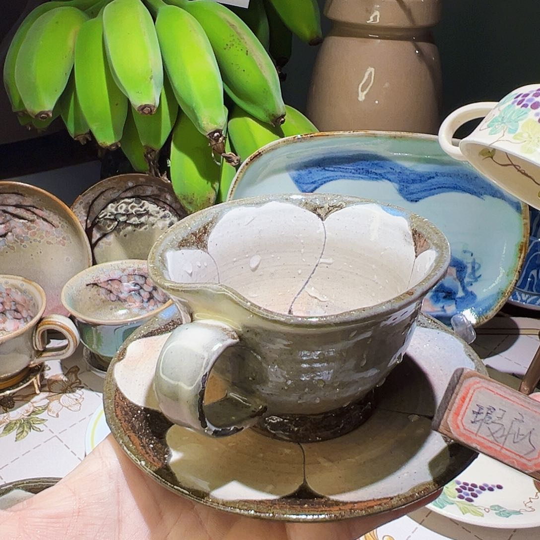 咖啡杯和茶杯是我们学校文化