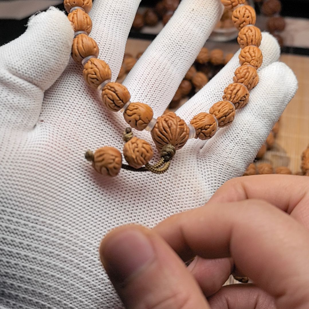 桃核吊坠肉纹大肠手持