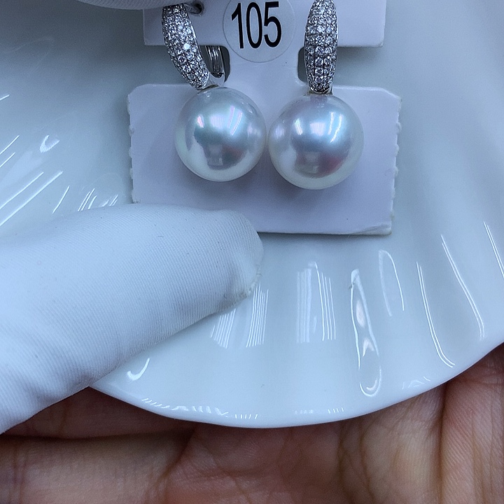 海水珍珠耳饰18K金镶嵌