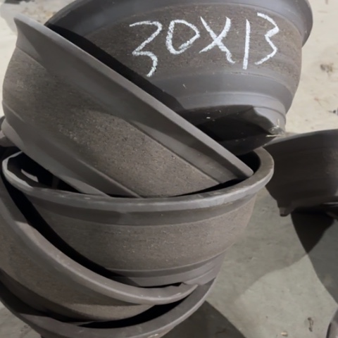 紫砂花盆100-5。  30-13