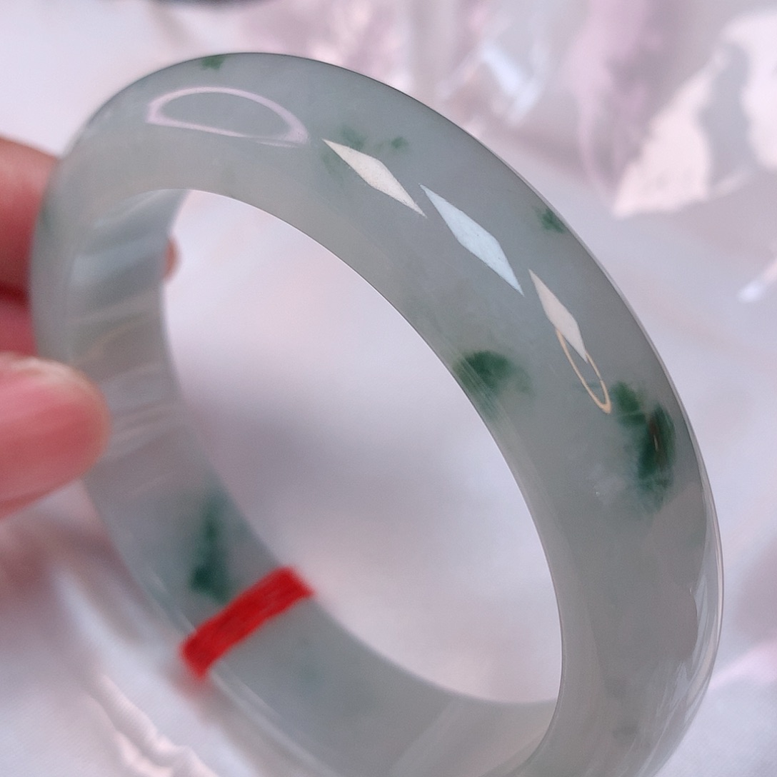 翡翠手镯未镶嵌57+ 翡翠手镯