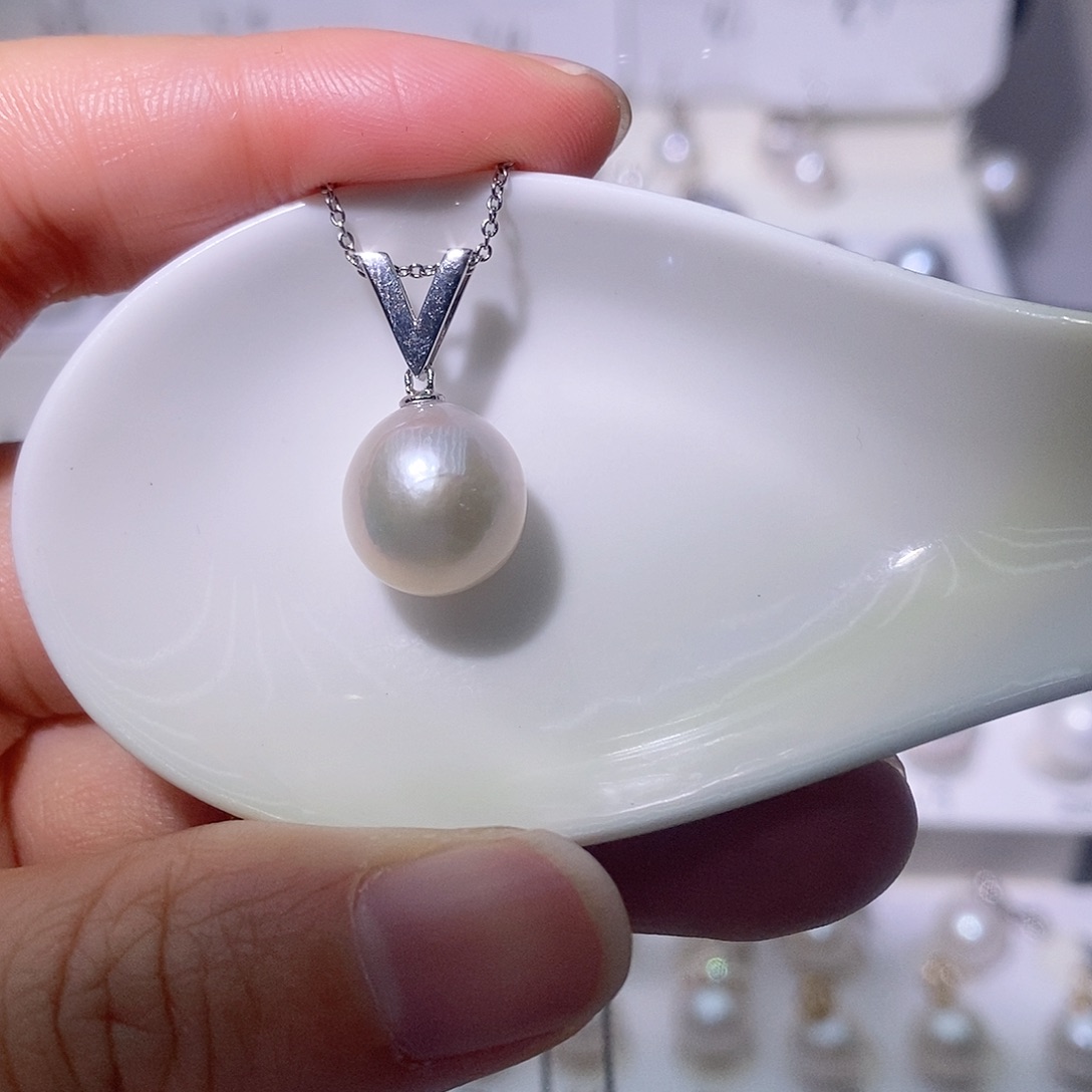 淡水珍珠吊坠(赠链)银S925镶嵌尺寸11/12毫米