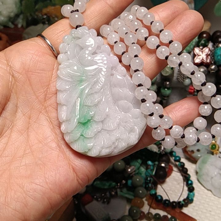 翡翠吊坠(赠链)未镶嵌