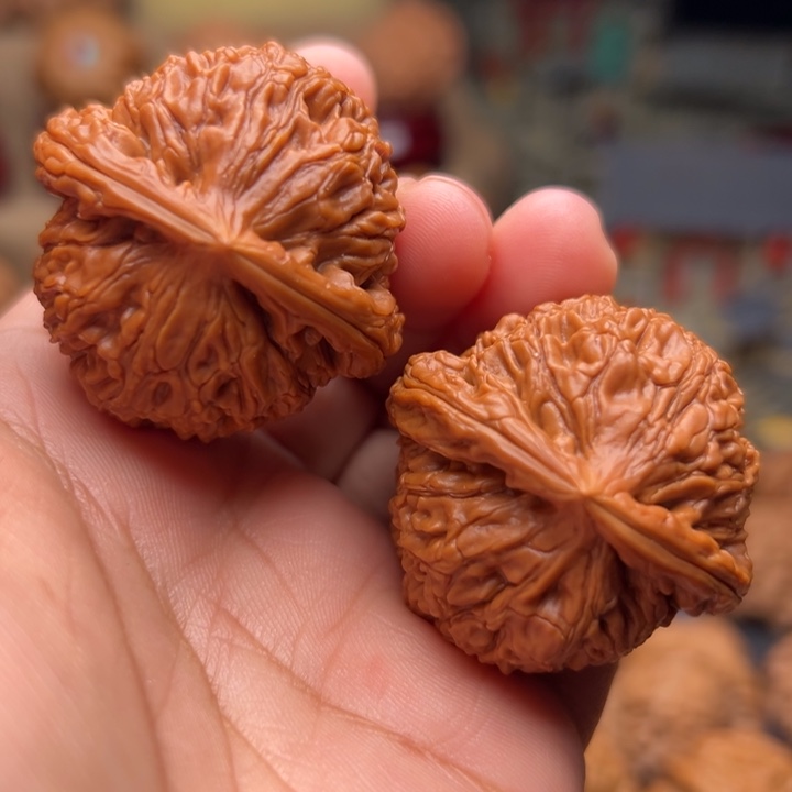 文玩核桃把件39水龙纹