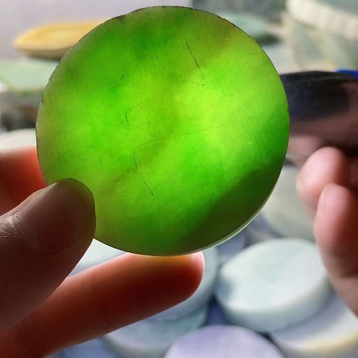 翡翠挂件未镶嵌毛料60