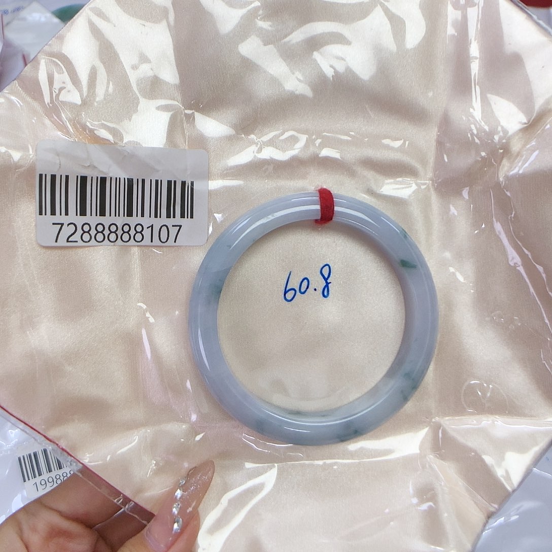 翡翠手镯未镶嵌天然缅甸翡翠手镯