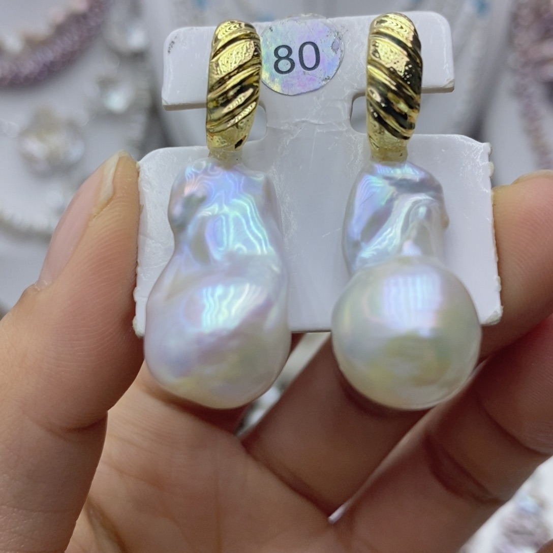 淡水珍珠耳饰未镶嵌