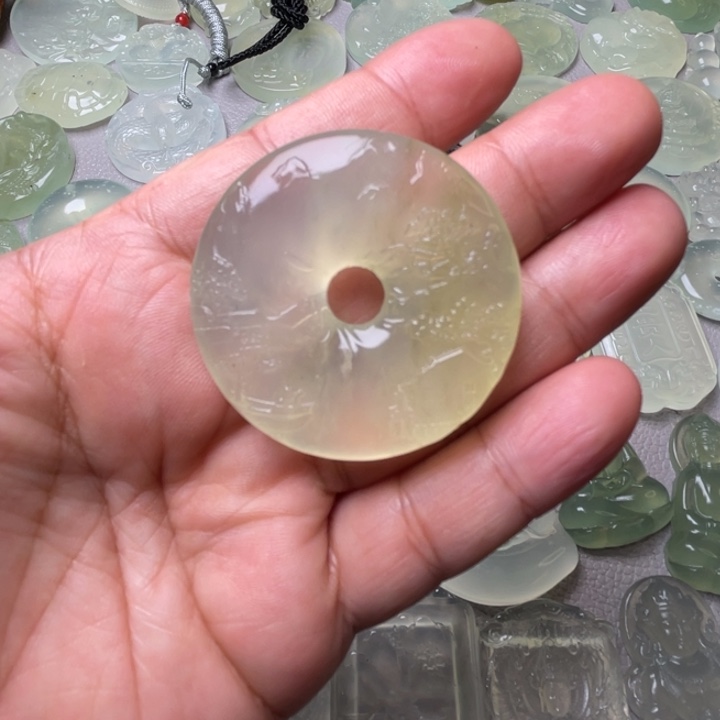 岫玉吊坠(赠链)未镶嵌