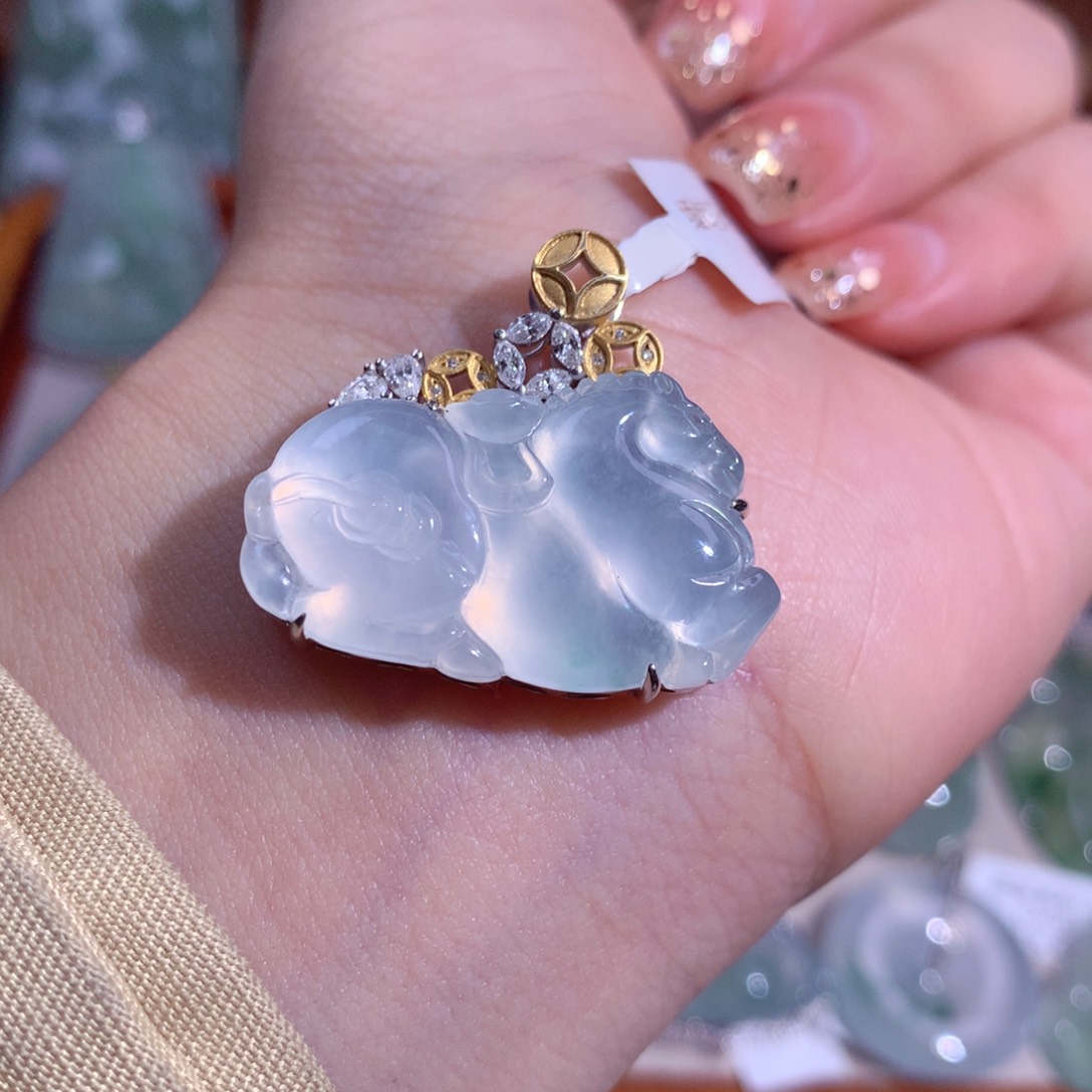 翡翠吊坠(不含链)18K金镶嵌冰唐马