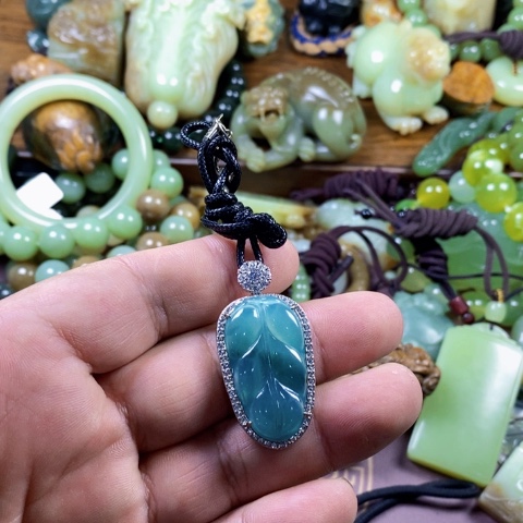 颈饰未镶嵌翡翠葫芦