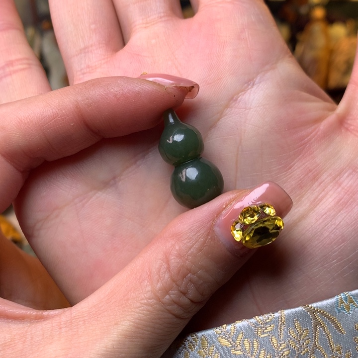 岫岩老玉（透闪石质玉）手链未镶嵌