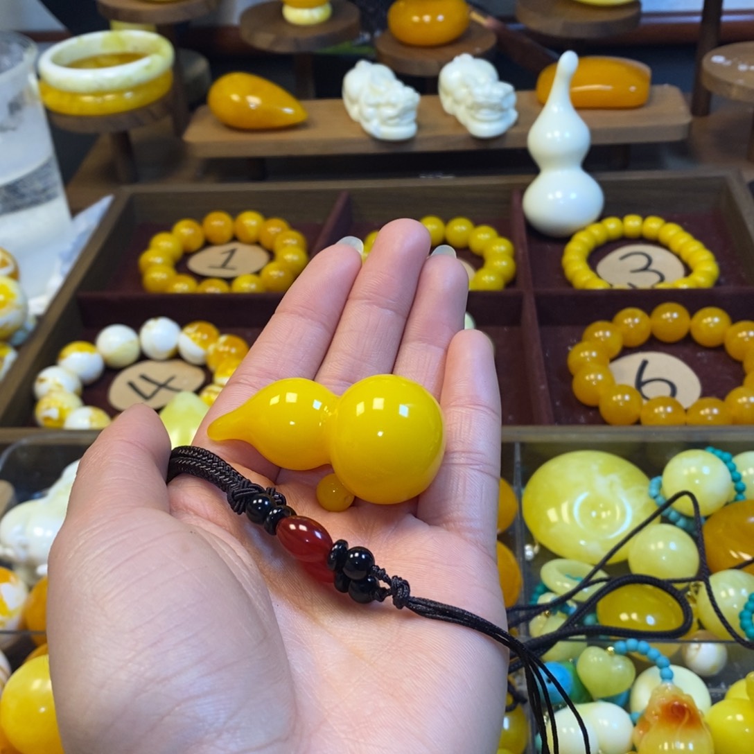 火****满有满蜜色小葫芦一个