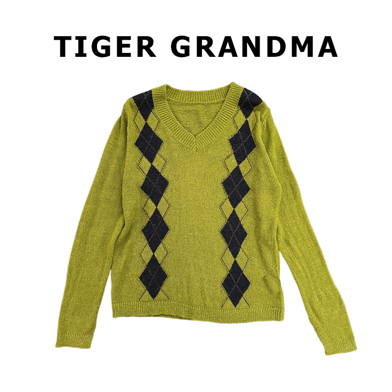 2511 【复古格调】羊毛混纺V领菱格薄毛衣