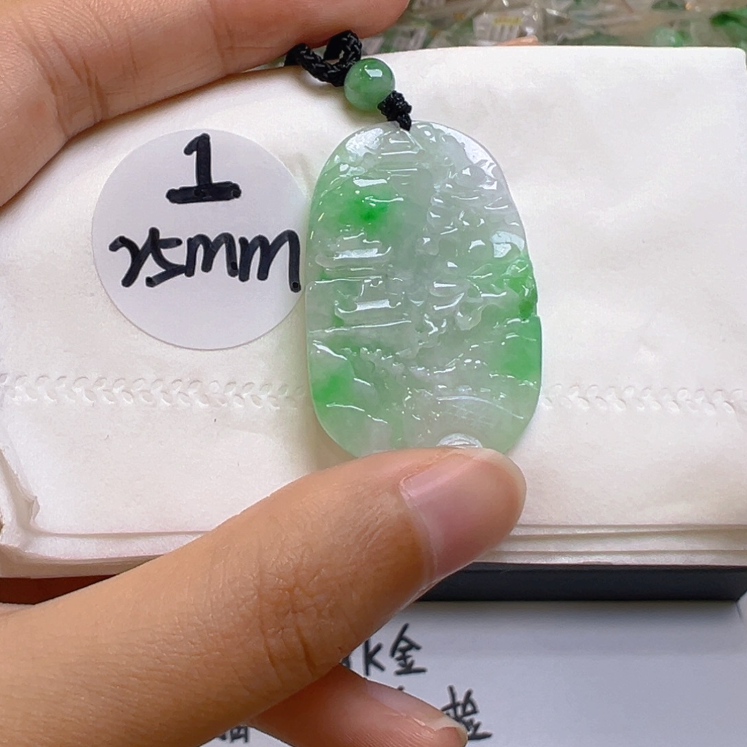 吊坠(不含链)未镶嵌翡翠