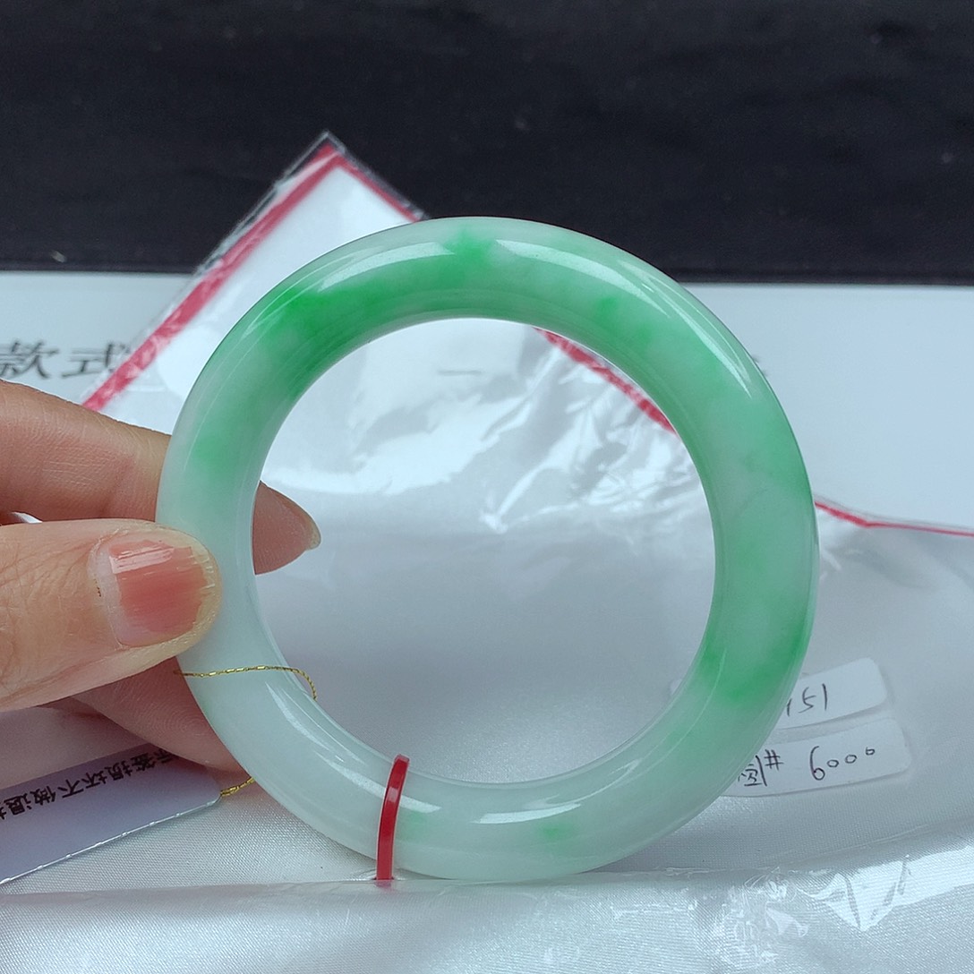 翡翠手镯未镶嵌57圈3951