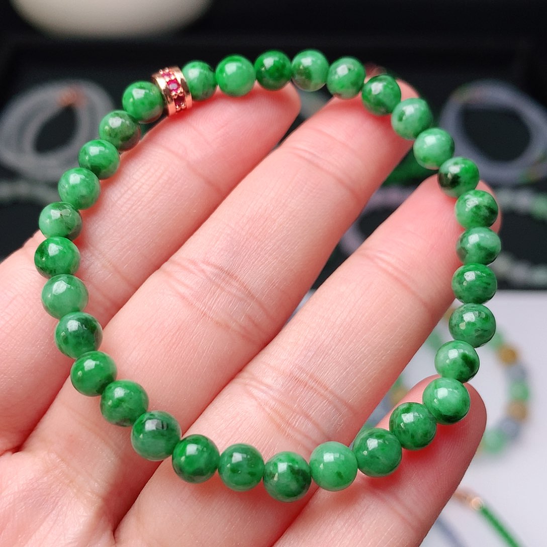 翡翠手链未镶嵌翡翠