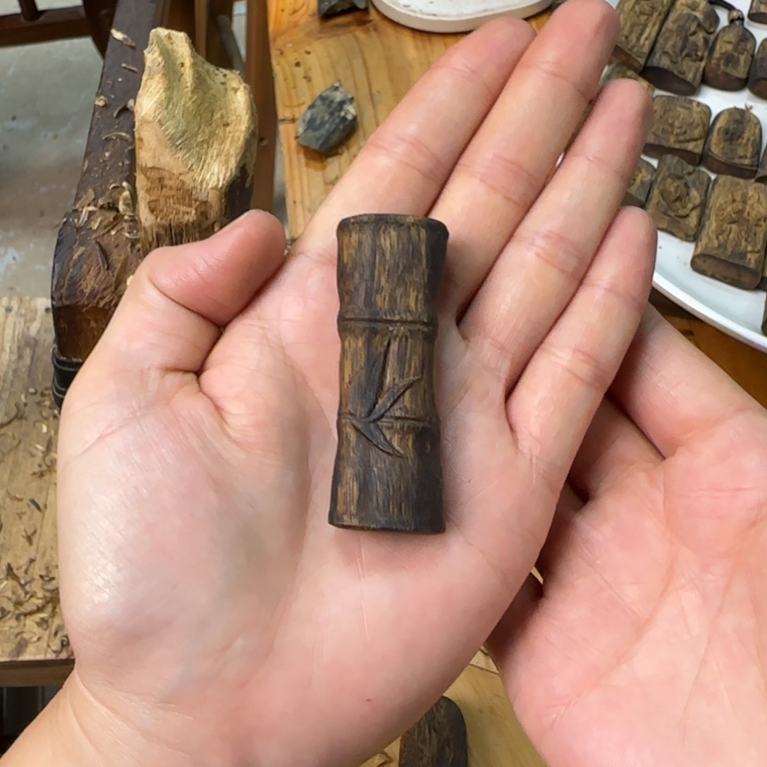 沉香吊坠素牌雕刻竹子8.5克