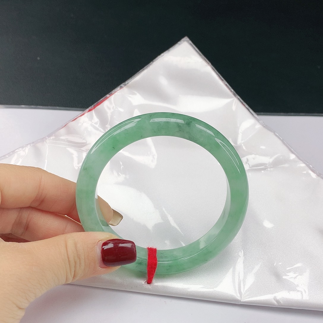 翡翠手镯未镶嵌翡翠120