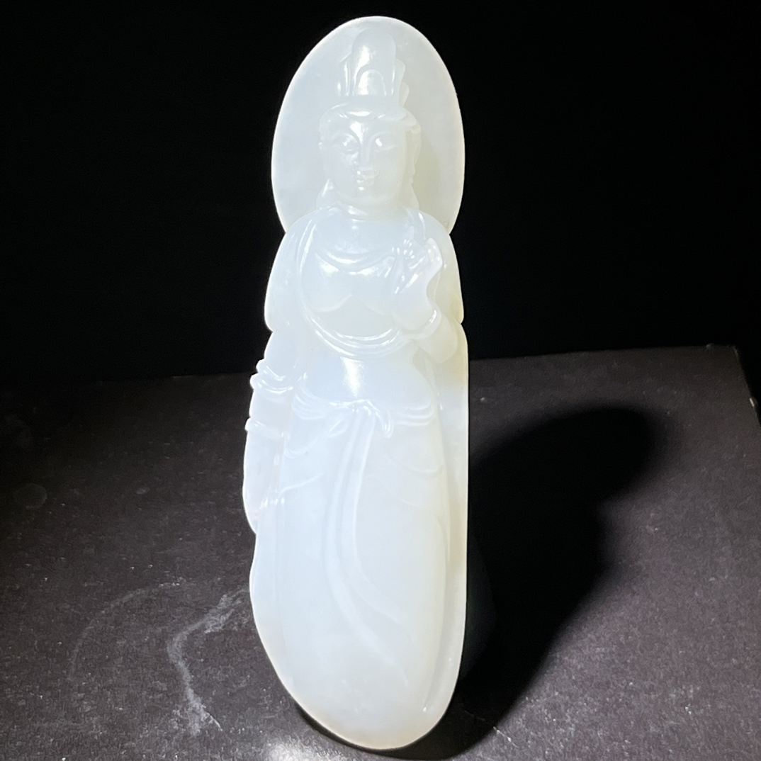 新疆和田玉立体观音吊坠白度一级细度好