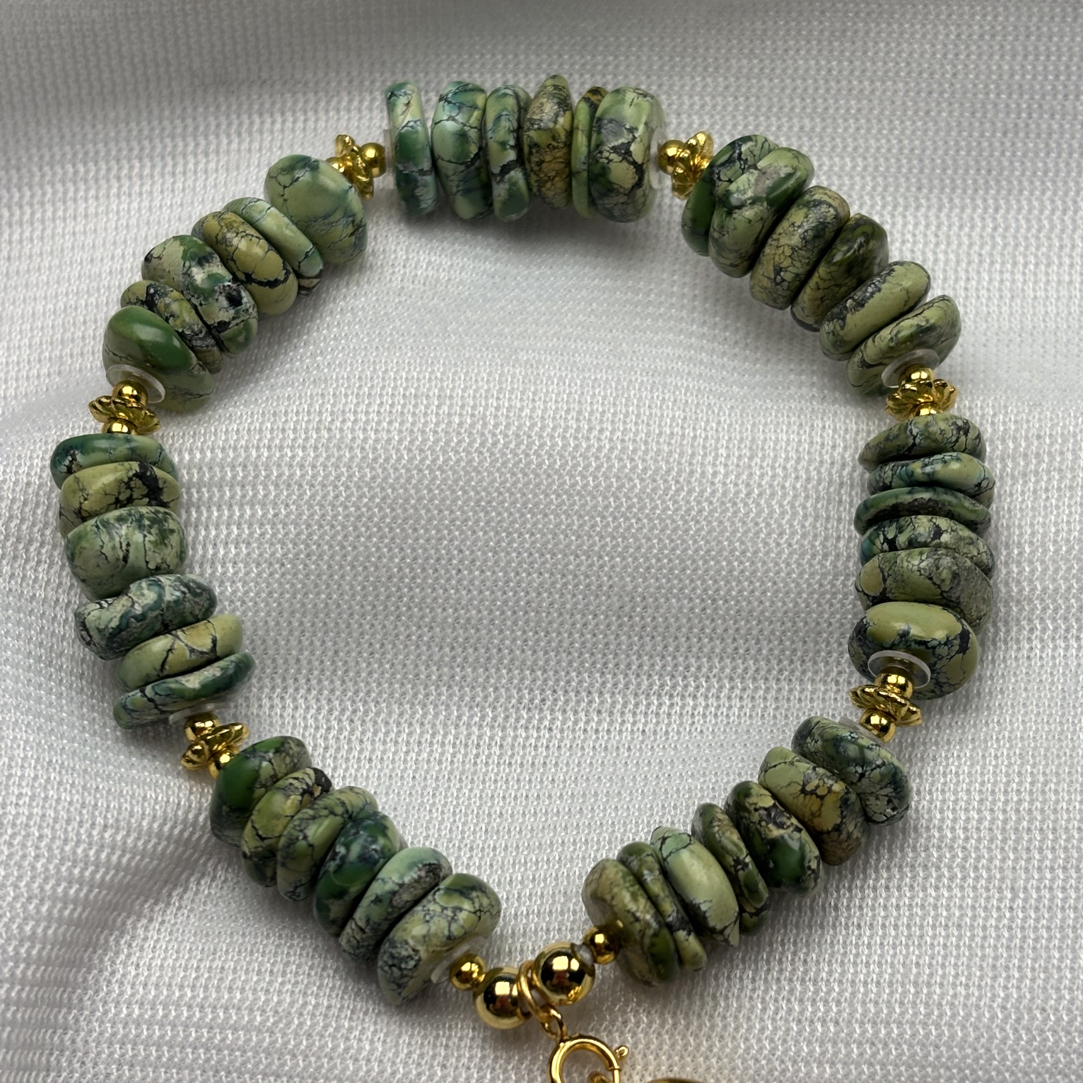 湖北十堰原矿三彩随形藏扣尺寸约8.6/9.5mm