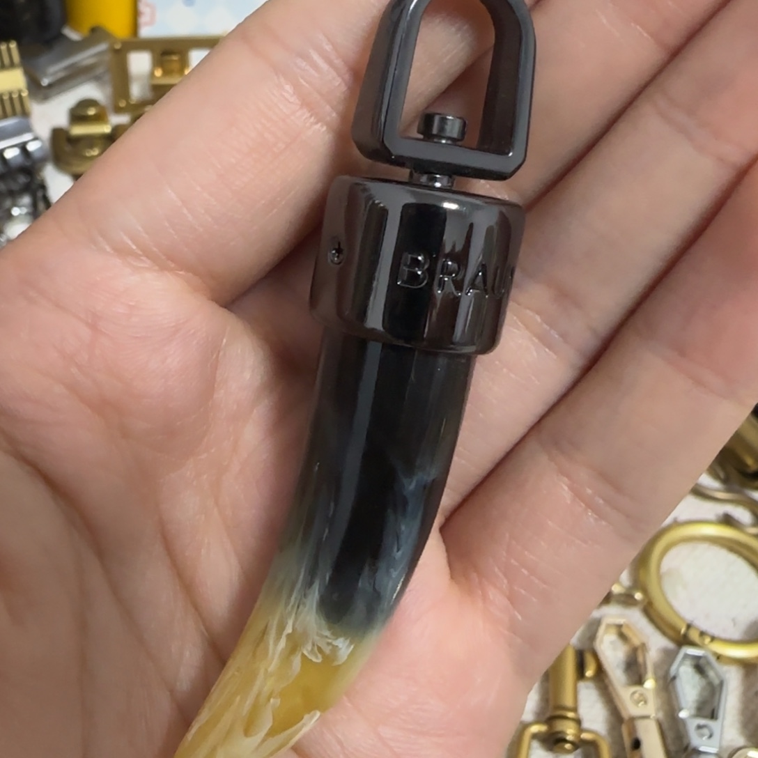 枪色挂件10元5个.