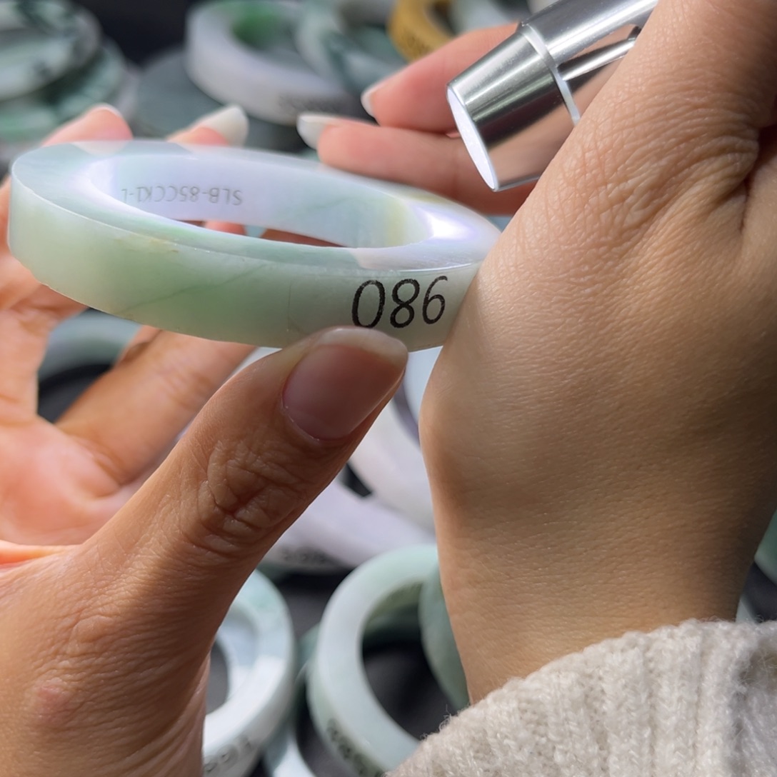 定制翡翠手镯未镶嵌