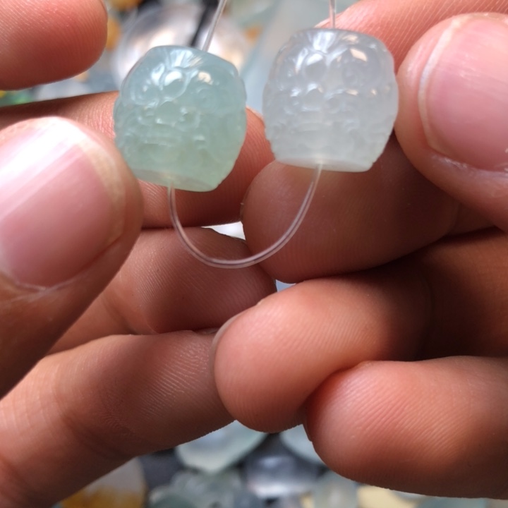 定制翡翠未镶嵌挂件