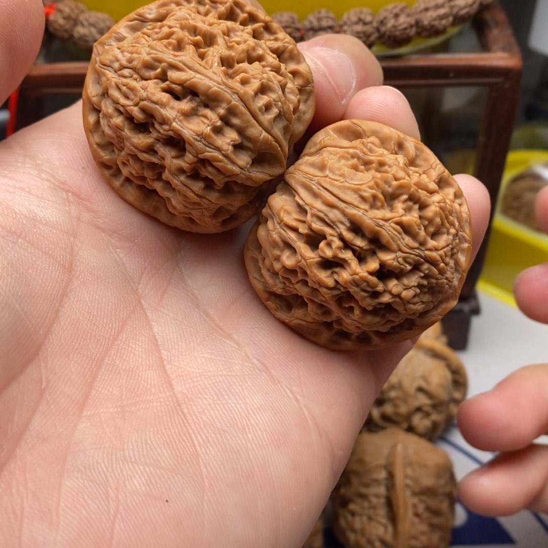 核桃把件四零水龙纹