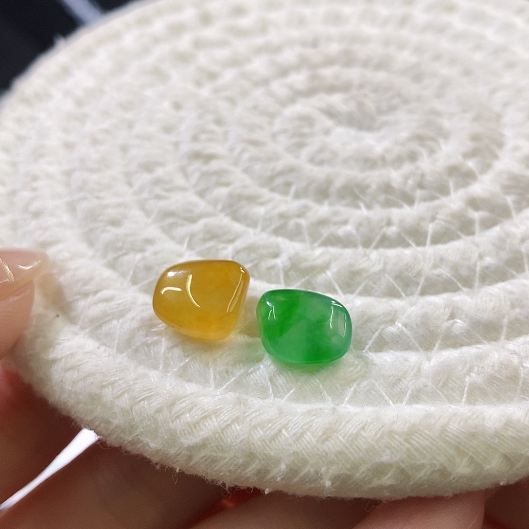 翡翠未镶嵌挂件随行