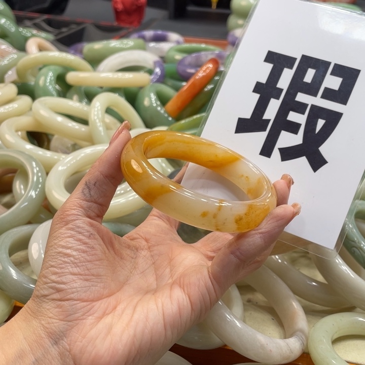 王***子石英质玉未镶嵌珠宝奇石60