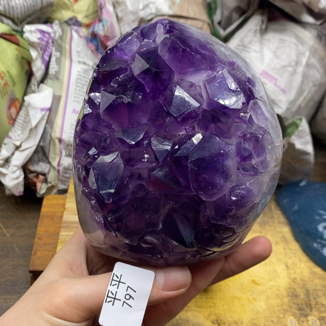 紫晶乌拉圭未镶嵌