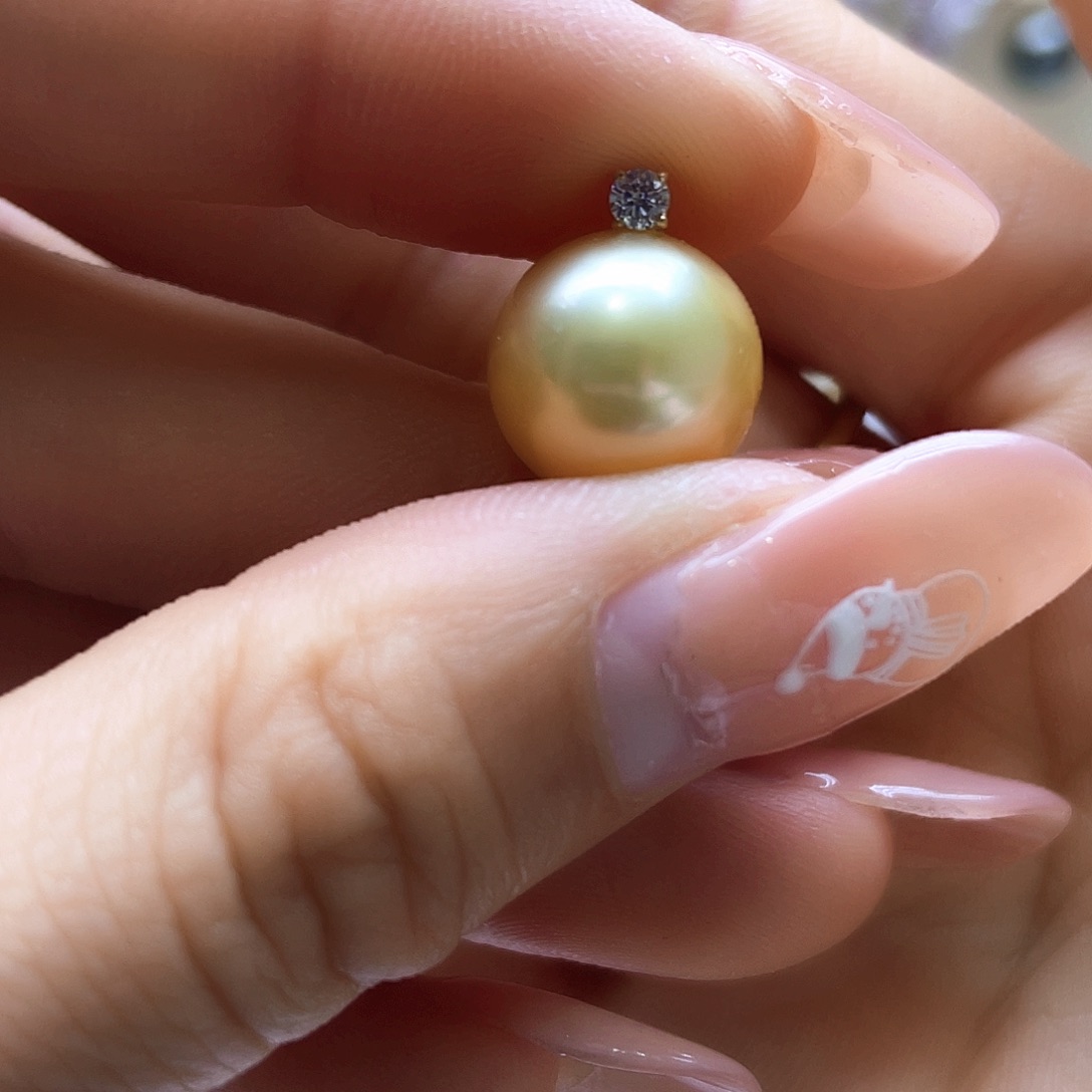 海水珍珠颈饰18K金镶嵌