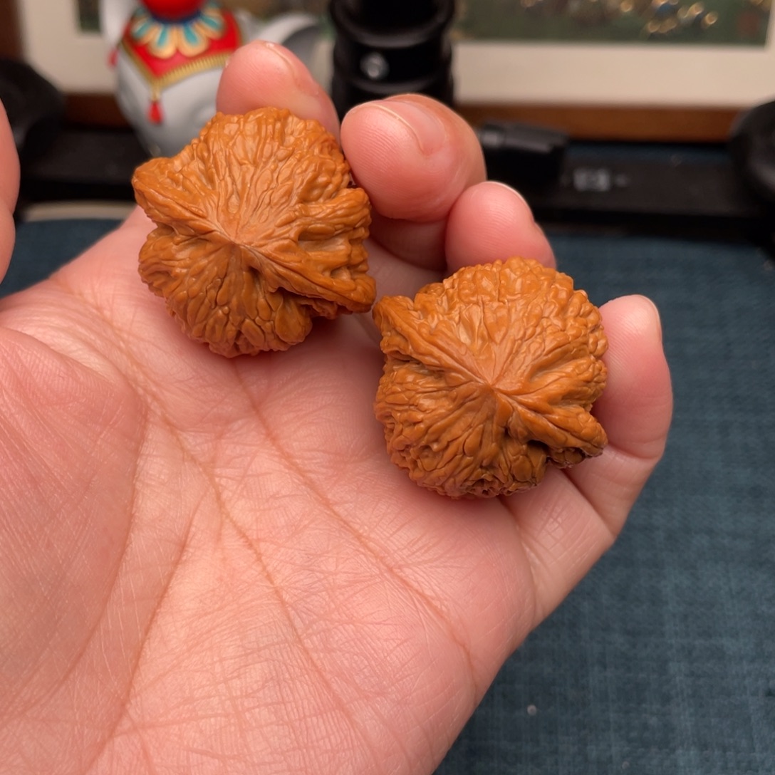 把件文玩核桃全品绣球36
