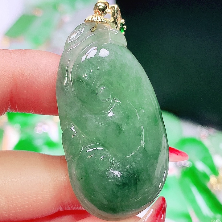 翡翠未镶嵌颈饰翡翠