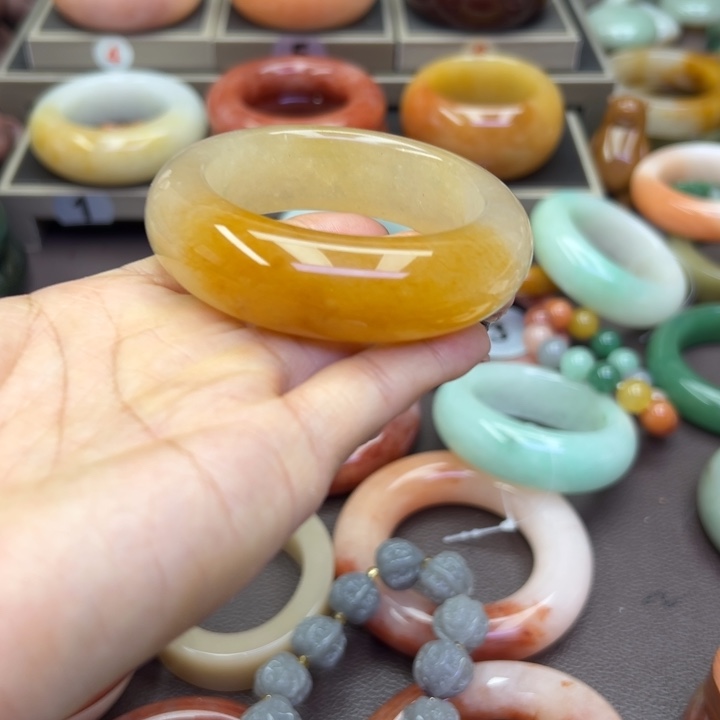 未镶嵌手镯石英岩玉冷*冰