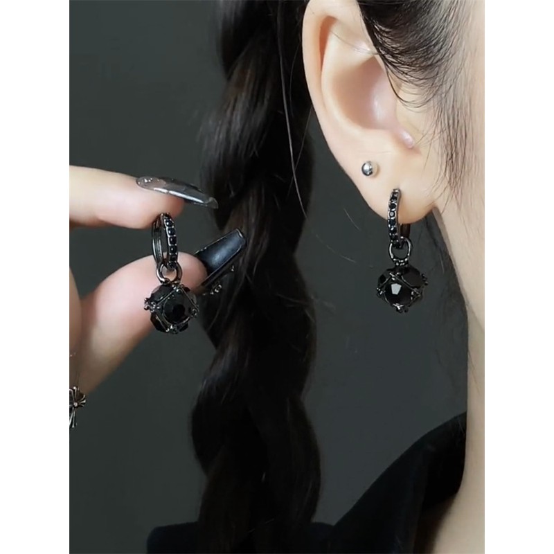 黑色球球两戴耳扣女时尚百搭小众设计感2025年爆款秋冬冷淡风耳饰