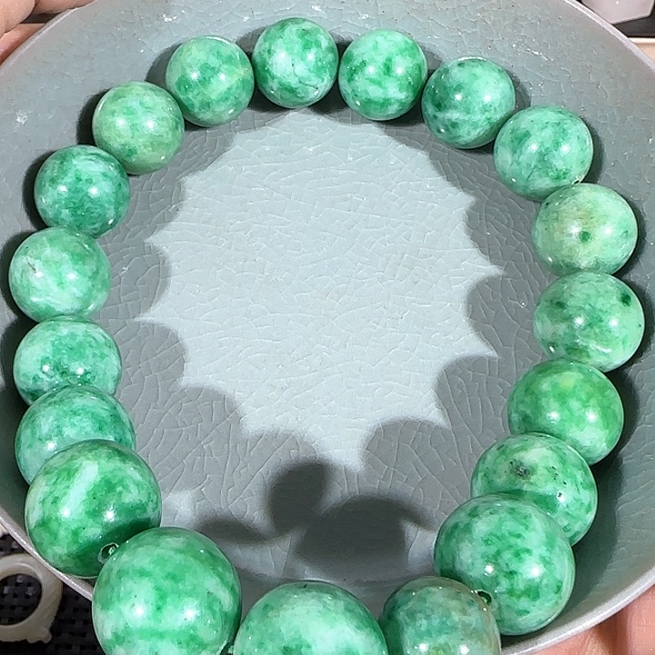 瓷片cghjjmnvccffcghjjjjjh