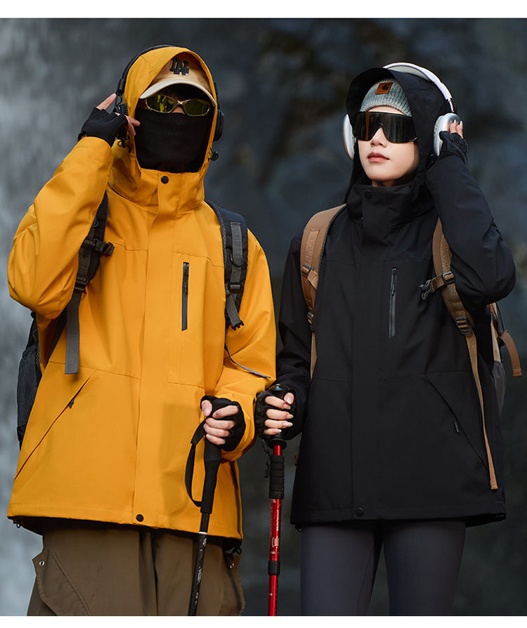 【原标】春秋季三合一可拆卸摇粒绒冲锋衣外套情侣户外防风防泼水