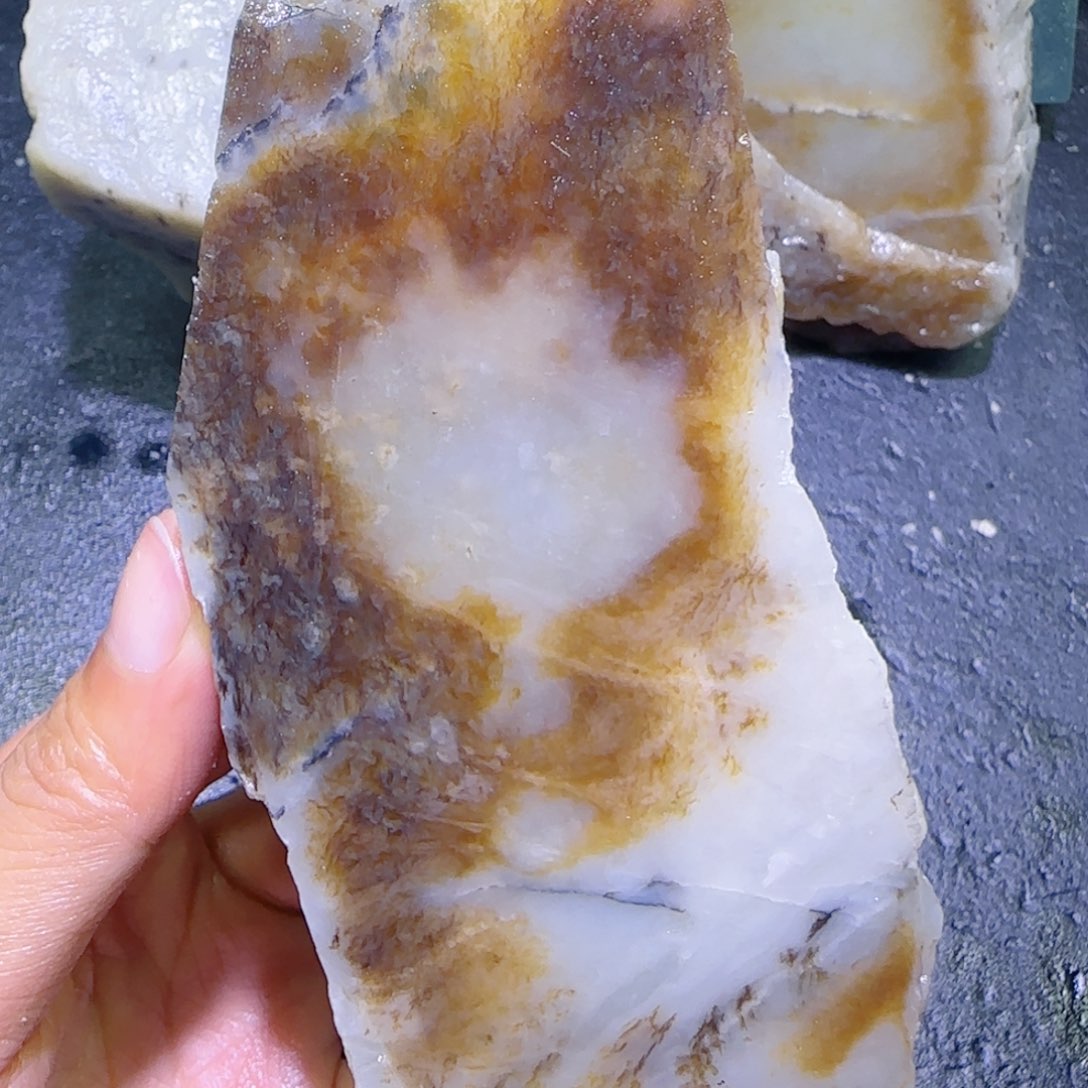 和田玉未镶嵌珠宝半成品