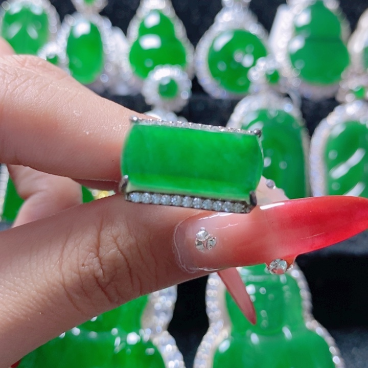 翡翠颈饰银S925镶嵌