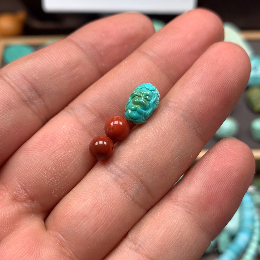 南红玛瑙雕刻未镶嵌