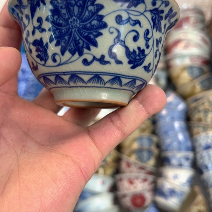 瓷片淘泥缠枝莲压手杯主人杯全品