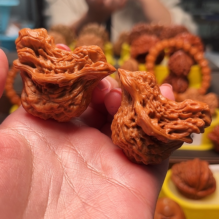 指***味文玩核桃吊坠精品大鸟