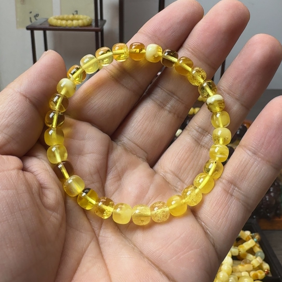 奶***呼蜜蜡未镶嵌手链88